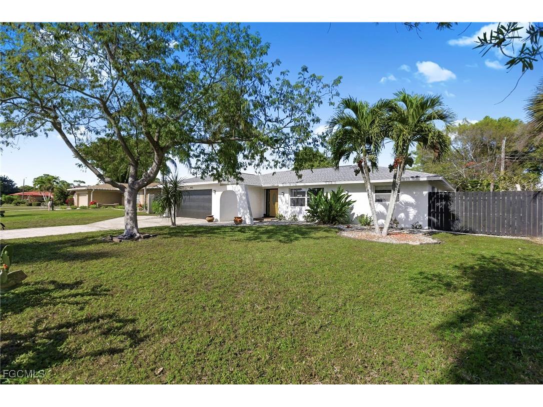 2413 Woodland Circle Fort Myers FL 33907 2026000742 image26