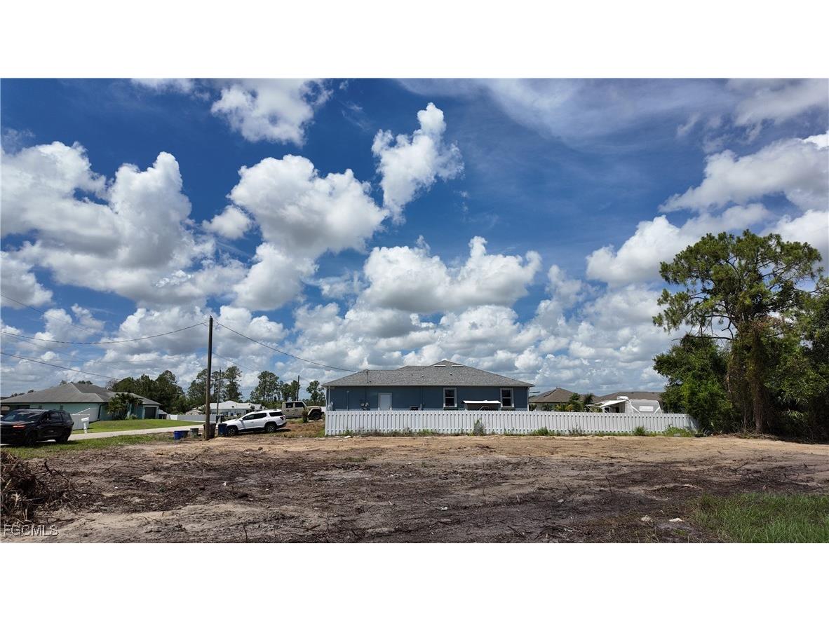 2415 Conway Avenue N Lehigh Acres FL 33971 2025017144 image4
