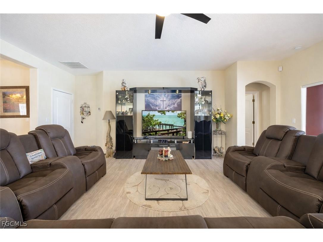 2415 NE 22nd Avenue Cape Coral FL 33909 2026013890 image10