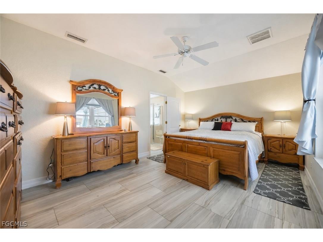 2415 NE 22nd Avenue Cape Coral FL 33909 2026013890 image19