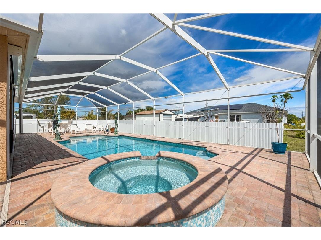 2415 NE 22nd Avenue Cape Coral FL 33909 2026013890 image35