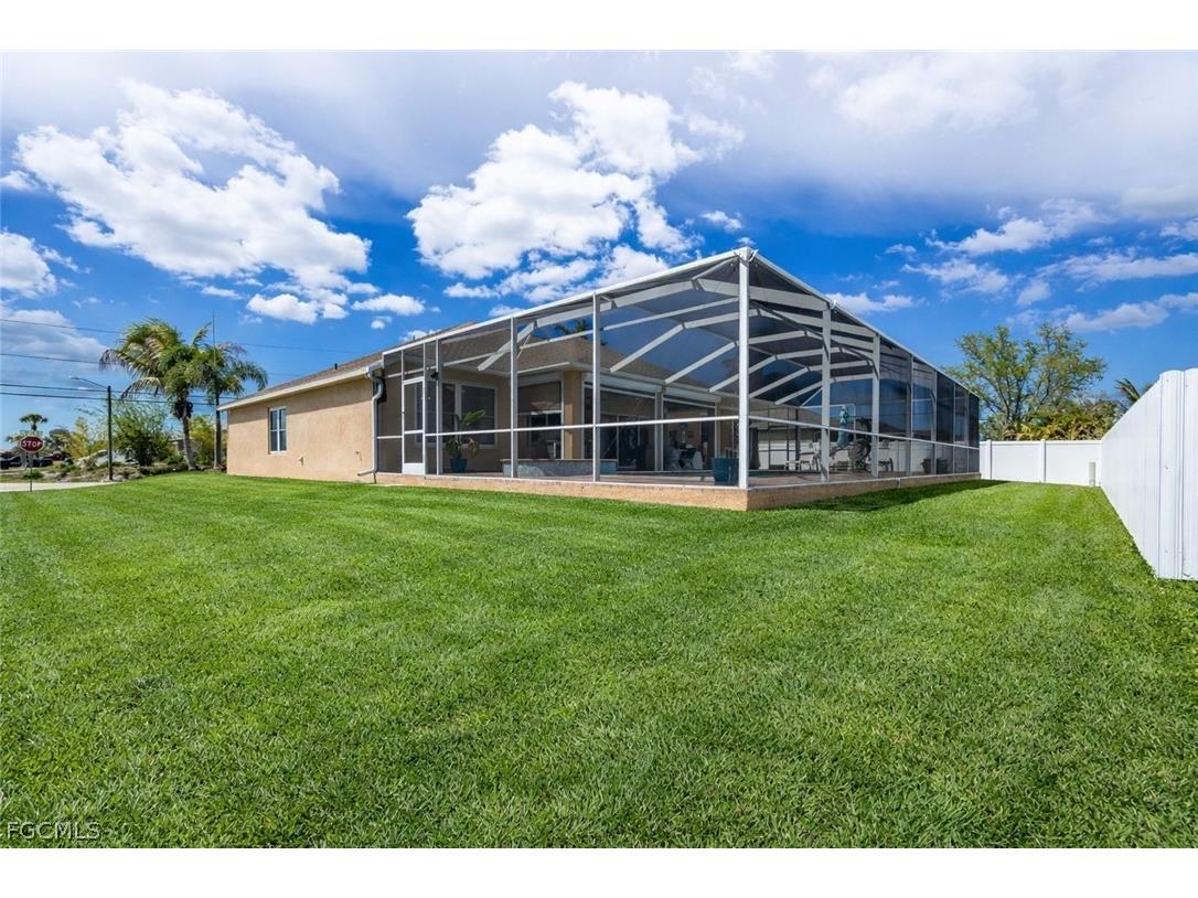 2415 NE 22nd Avenue Cape Coral FL 33909 2026013890 image36