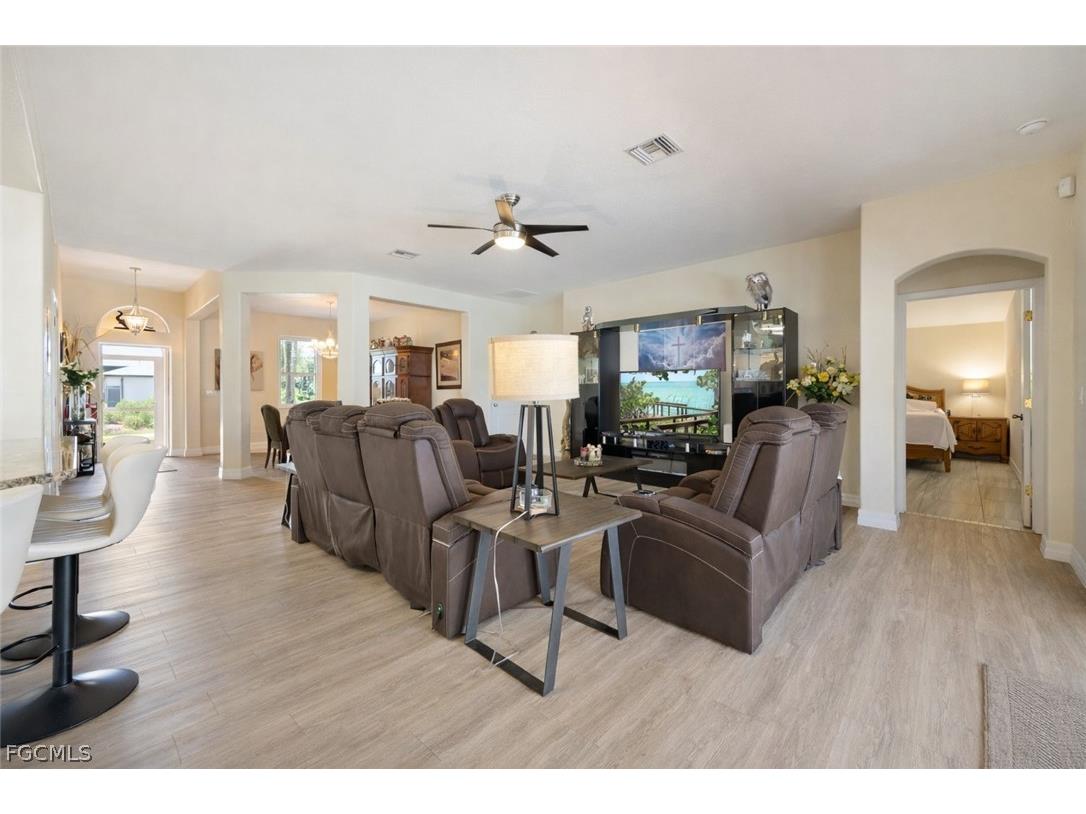 2415 NE 22nd Avenue Cape Coral FL 33909 2026013890 image9