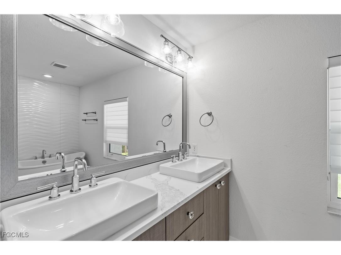 2415 W Price Boulevard North Port FL 34286 2026006476 image27