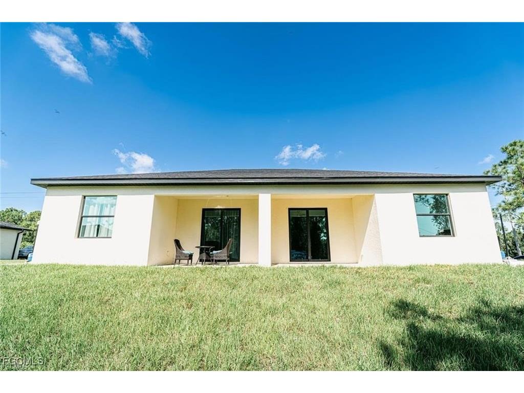 2416/2418 Xelda Avenue N Lehigh Acres FL 33971 2025019896 image3