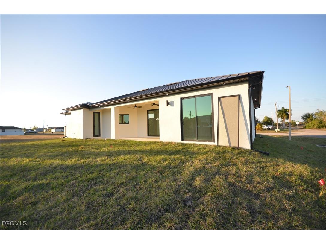 2416 Diplomat Parkway W Cape Coral FL 33993 2026006533 image10