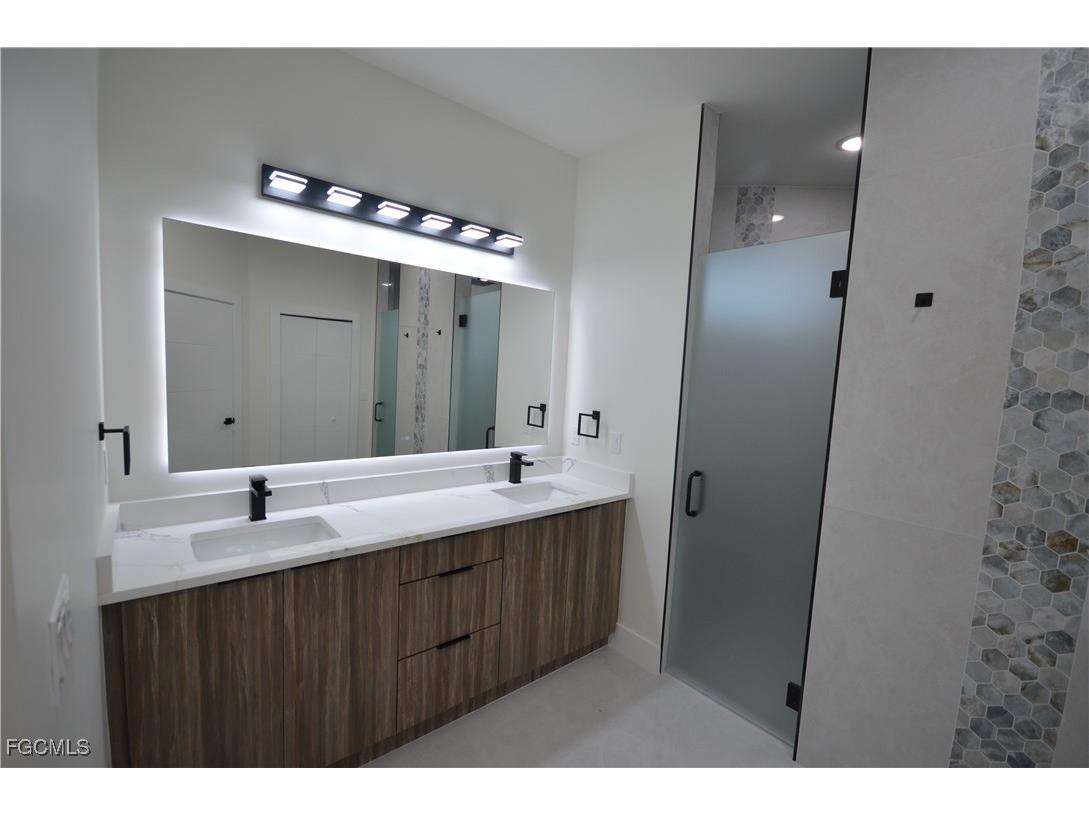 2416 Diplomat Parkway W Cape Coral FL 33993 2026006533 image38
