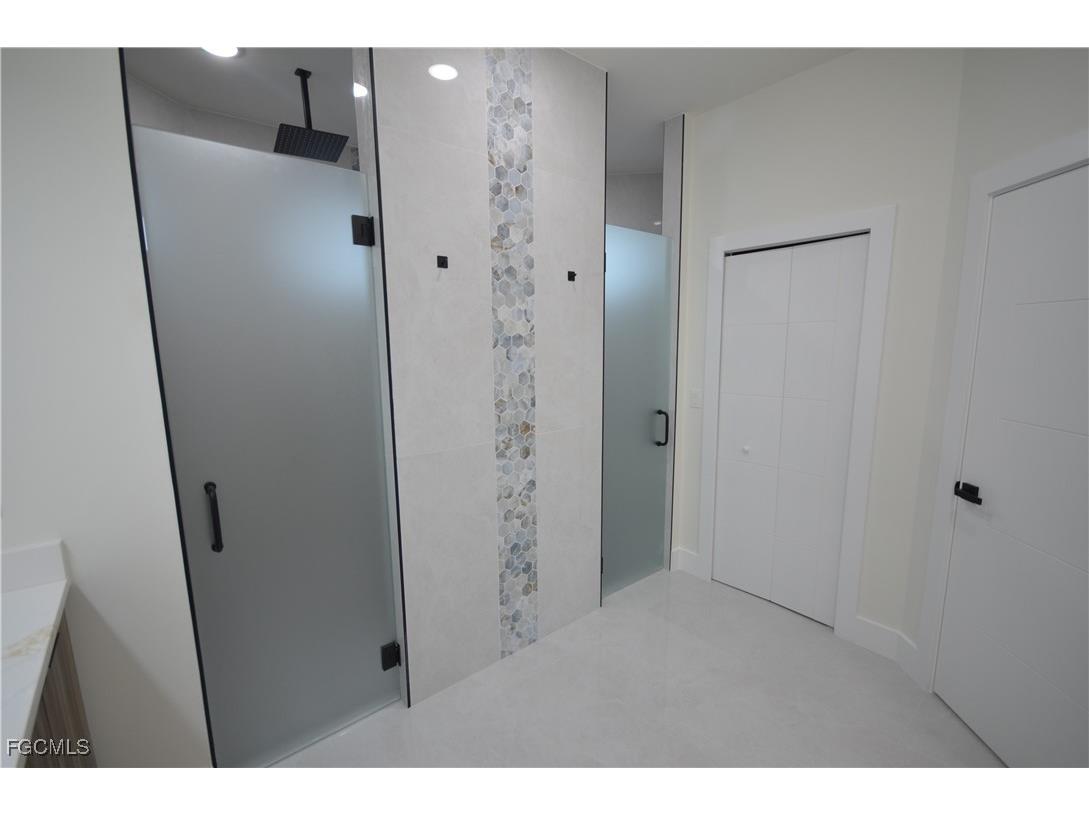 2416 Diplomat Parkway W Cape Coral FL 33993 2026006533 image39