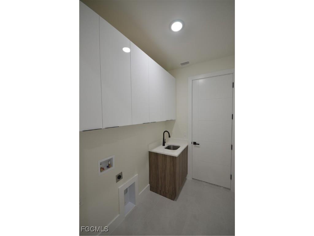 2416 Diplomat Parkway W Cape Coral FL 33993 2026006533 image49