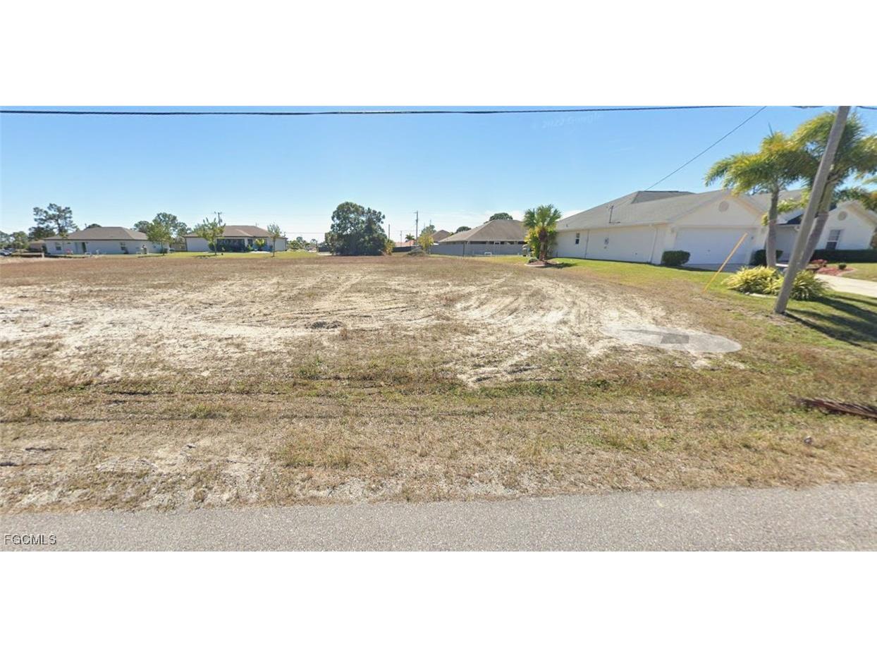 2416 NW 28th Terrace Cape Coral FL 33993 2025016621 image2