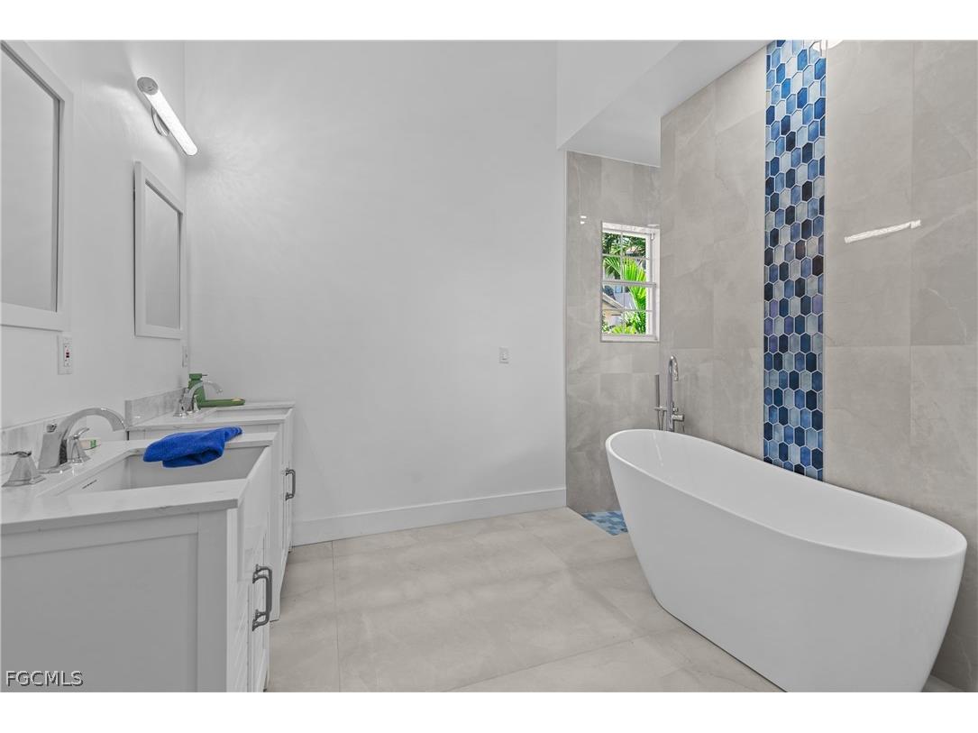 2417 Cape Coral Parkway W Cape Coral FL 33914 2026012104 image13