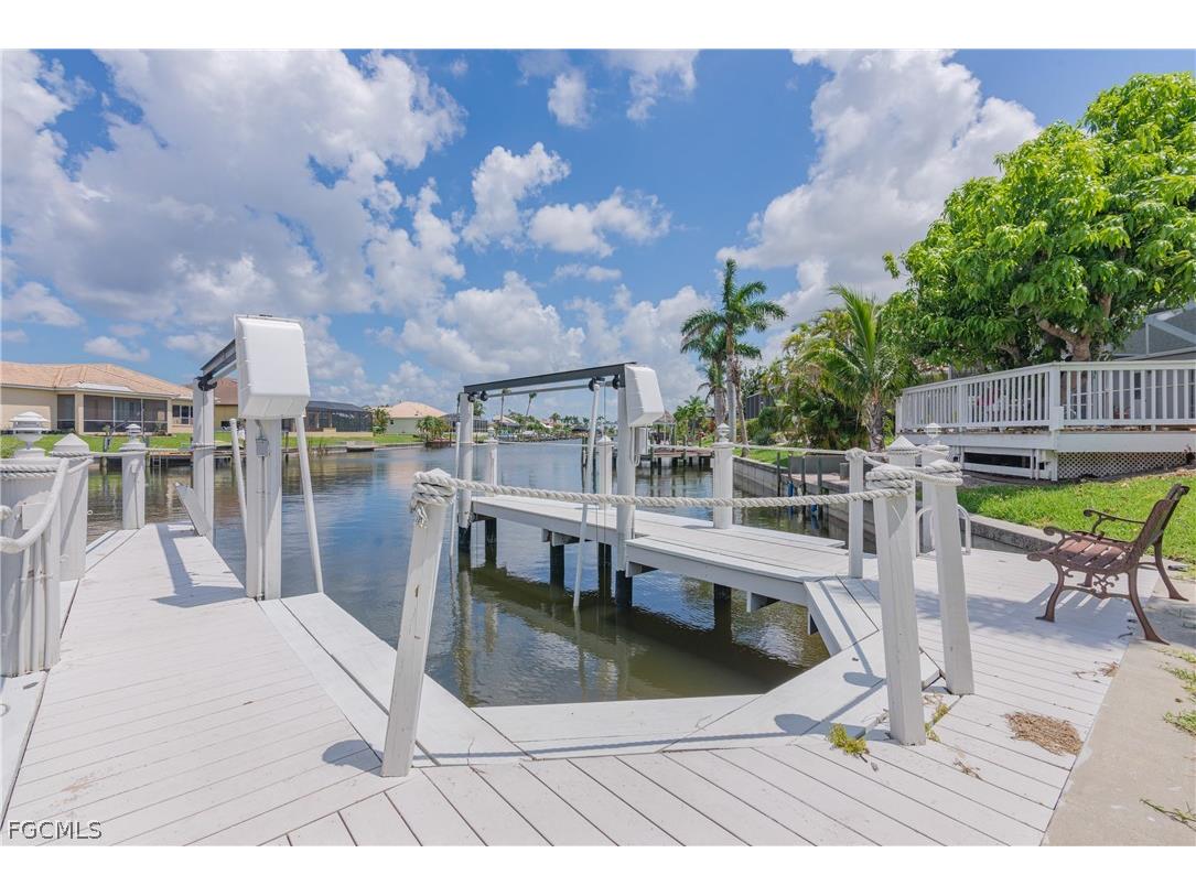 2417 Cape Coral Parkway W Cape Coral FL 33914 2026012104 image21