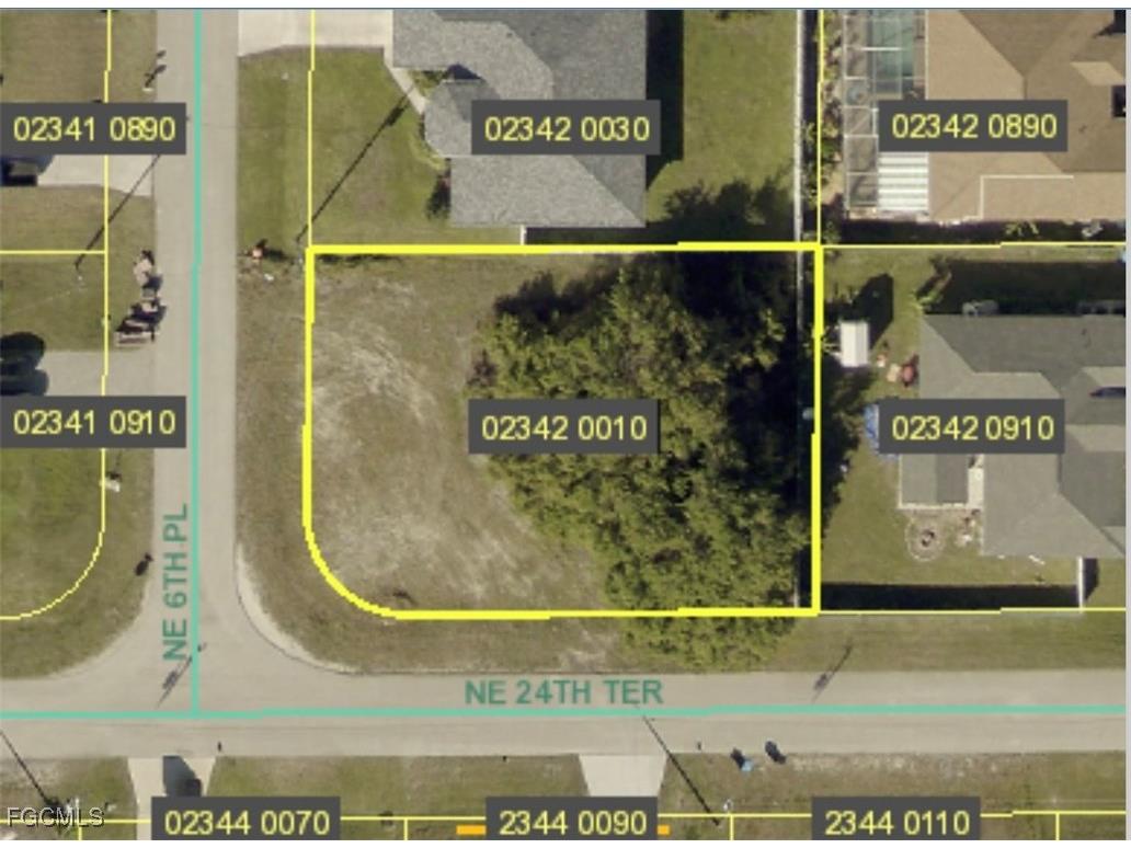 2417 NE 6th Place Cape Coral FL 33909 2025019588 image1