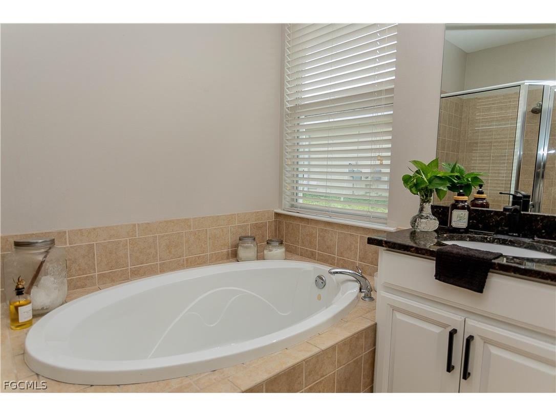 2419 Ashbury Circle Cape Coral FL 33991 2026013004 image18