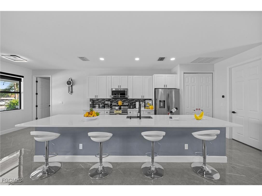 2419 Country Club Boulevard Cape Coral FL 33990 2025015816 image14