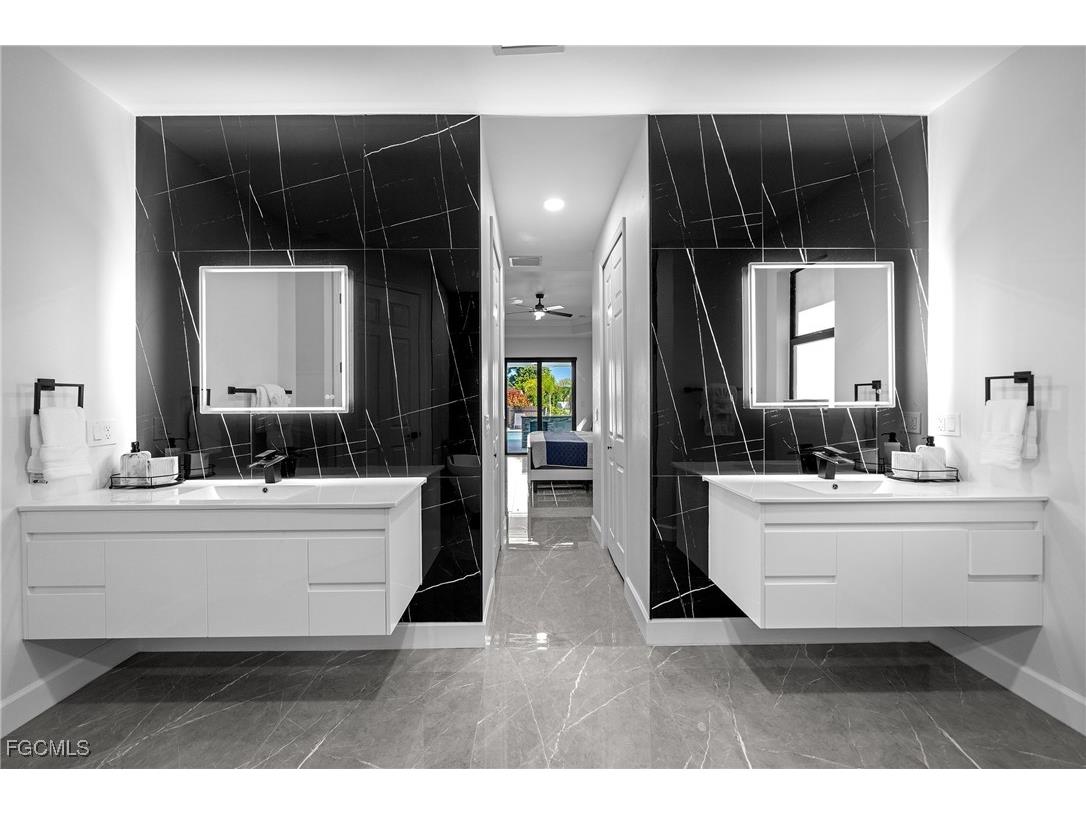 2419 Country Club Boulevard Cape Coral FL 33990 2025015816 image19