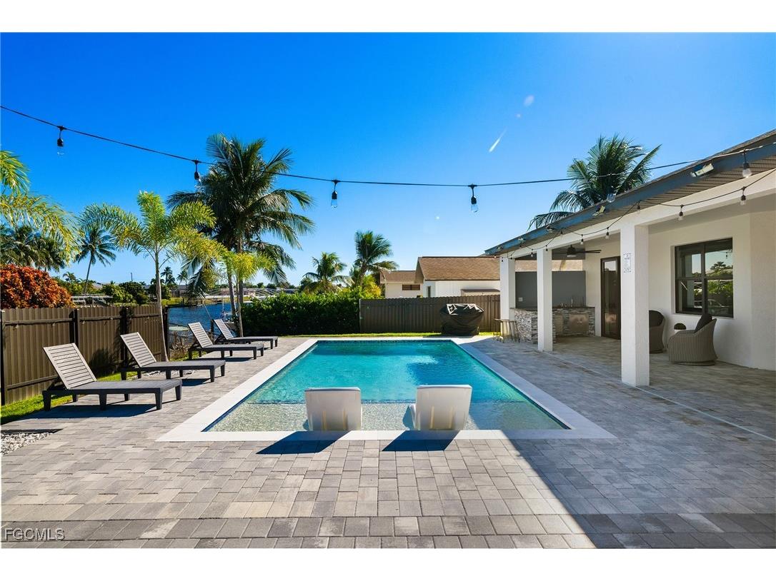 2419 Country Club Boulevard Cape Coral FL 33990 2025015816 image2