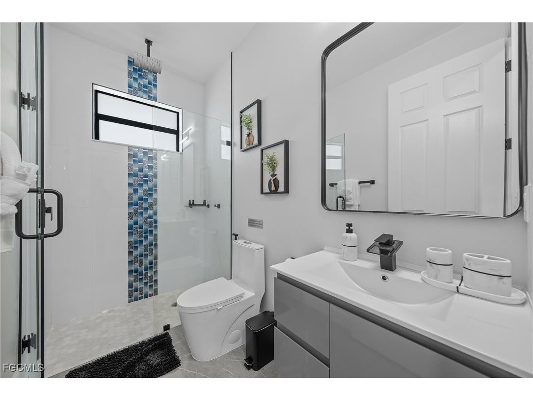 2419 Country Club Boulevard Cape Coral FL 33990 2025015816 image21