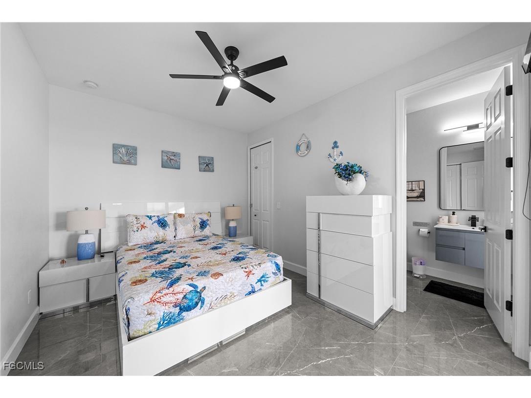 2419 Country Club Boulevard Cape Coral FL 33990 2025015816 image23