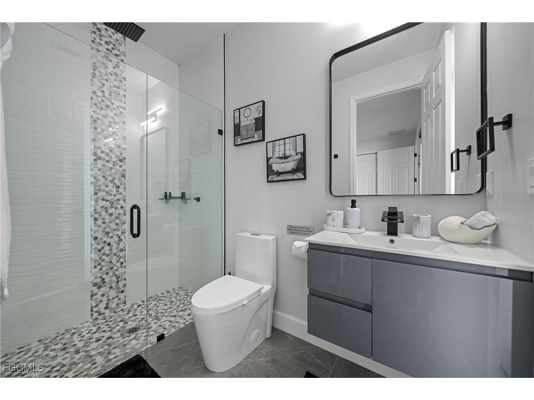 2419 Country Club Boulevard Cape Coral FL 33990 2025015816 image25