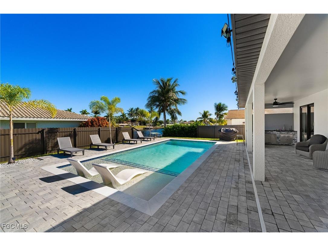 2419 Country Club Boulevard Cape Coral FL 33990 2025015816 image27