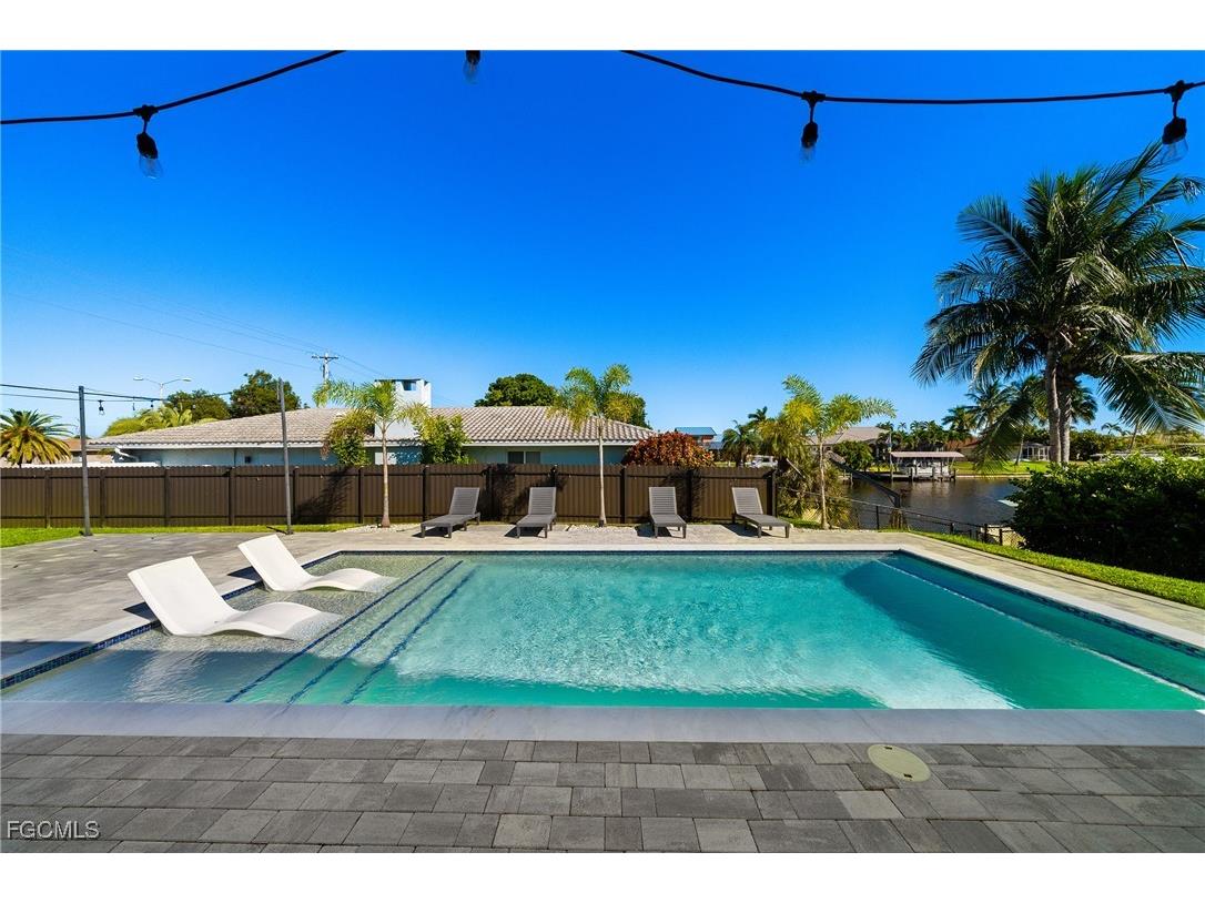 2419 Country Club Boulevard Cape Coral FL 33990 2025015816 image29