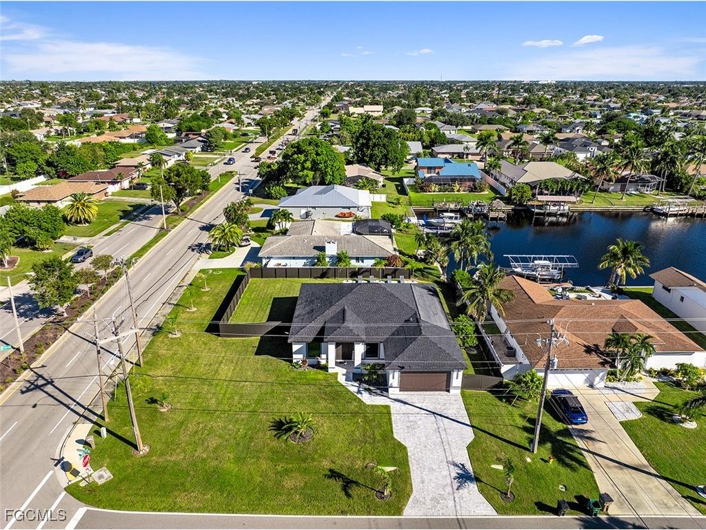 2419 Country Club Boulevard Cape Coral FL 33990 2025015816 image34