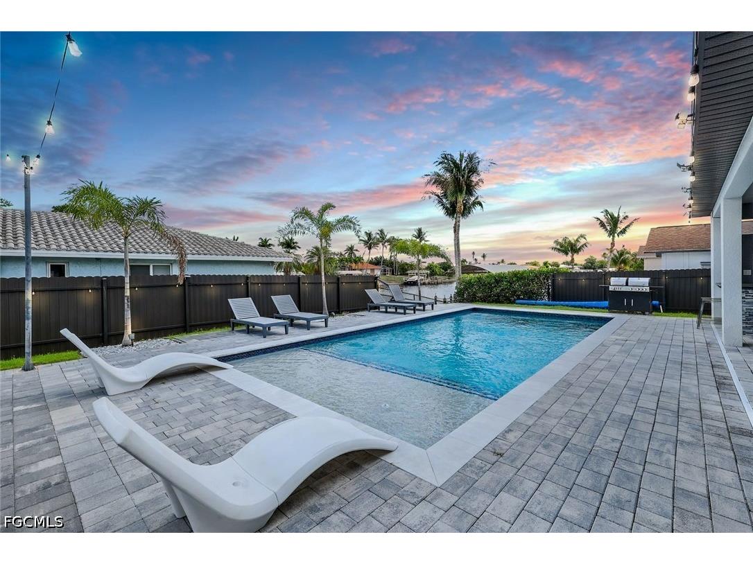 2419 Country Club Boulevard Cape Coral FL 33990 2026019984 image1