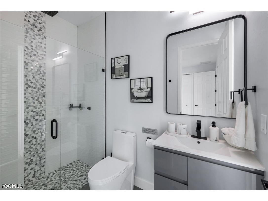 2419 Country Club Boulevard Cape Coral FL 33990 2026019984 image32