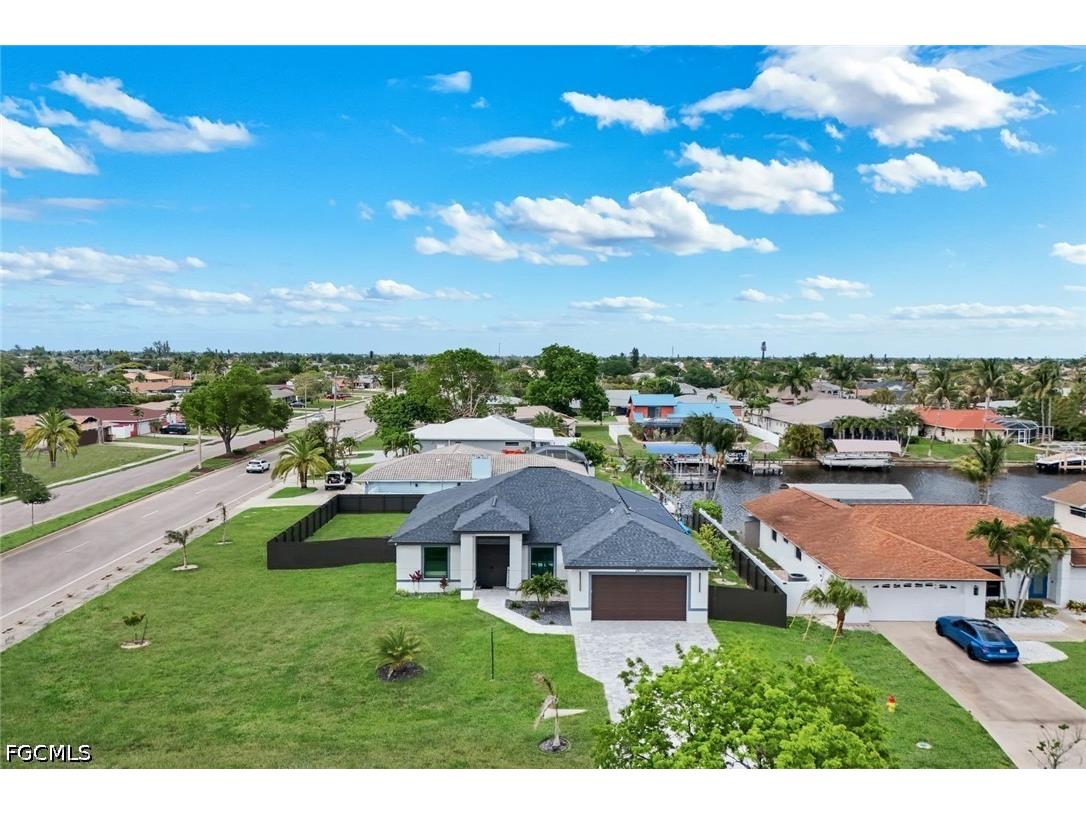 2419 Country Club Boulevard Cape Coral FL 33990 2026019984 image40