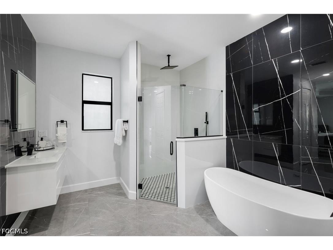 2419 Country Club Boulevard Cape Coral FL 33990 2026021304 image31
