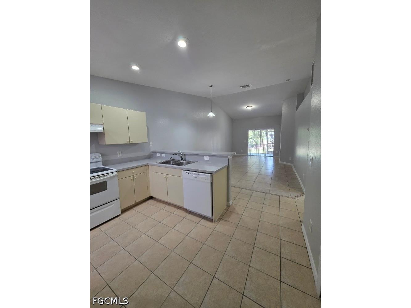 2419 Joe Avenue S Lehigh Acres FL 33973 2026019961 image2