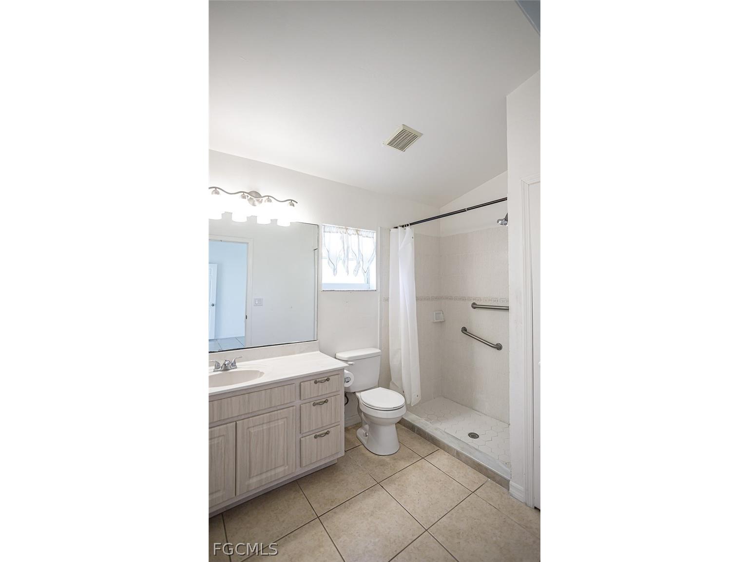 2419 NE 23rd Avenue Cape Coral FL 33909 2026013007 image8