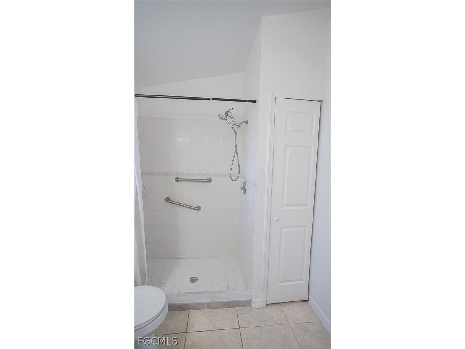 2419 NE 23rd Avenue Cape Coral FL 33909 2026013007 image9