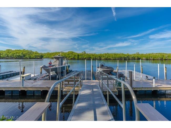 242 Newport Drive #502 Naples FL 34114 225083273 image4