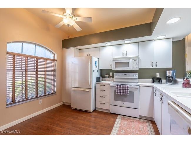 242 Newport Drive #502 Naples FL 34114 225083273 image8