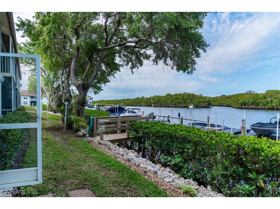 242 Newport Drive #504 Naples FL 34114 225042110 image5