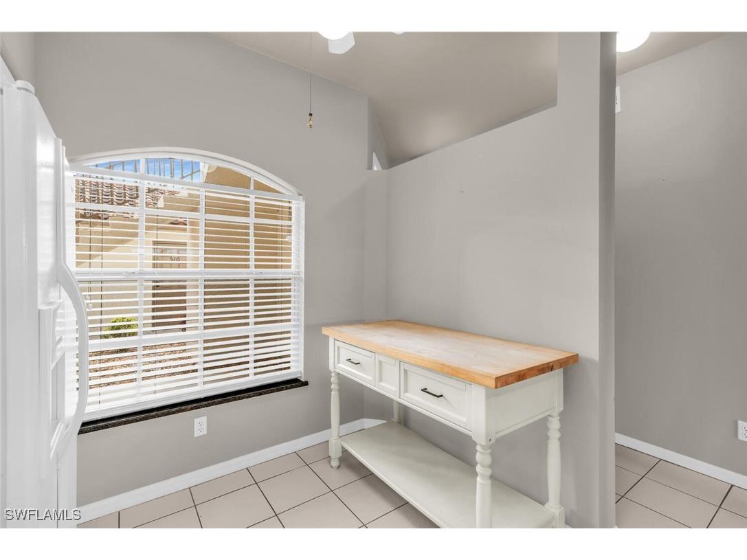 242 Newport Drive #504 Naples FL 34114 225042110 image9