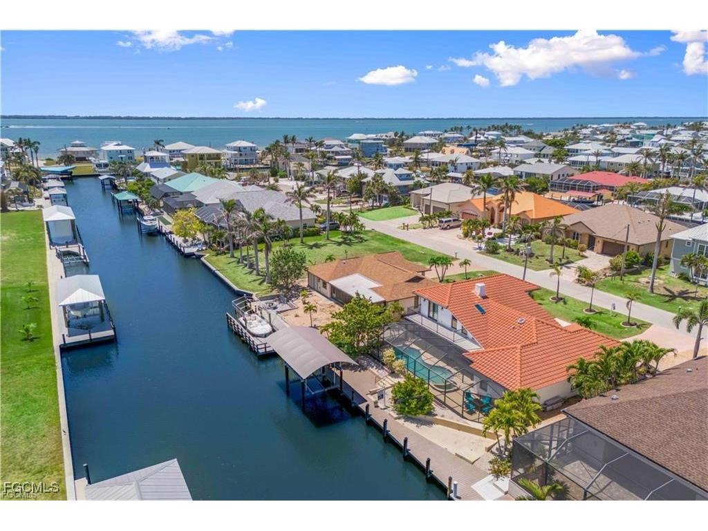 2420 Cherimoya Lane Saint James City FL 33956 2025014450 image2