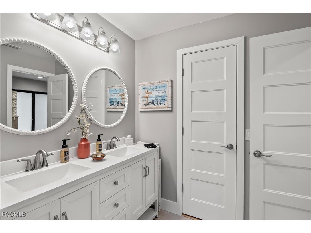 2420 Cherimoya Lane Saint James City FL 33956 2025014450 image25