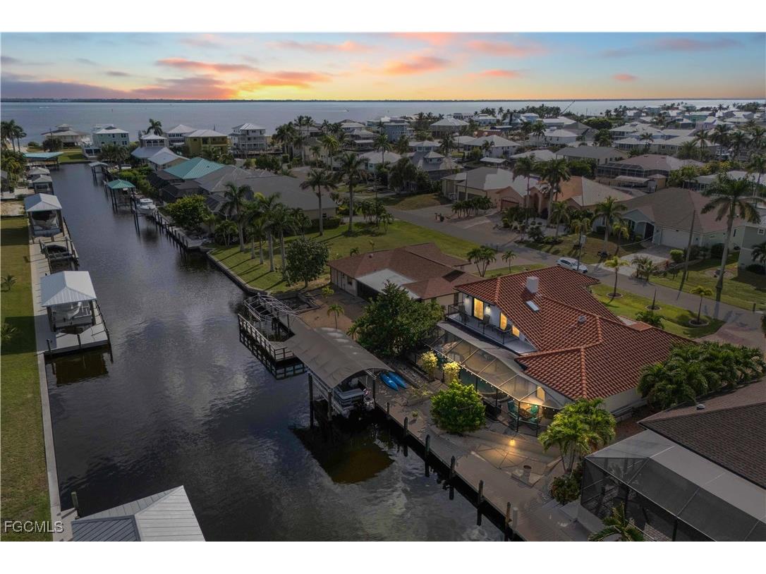 2420 Cherimoya Lane Saint James City FL 33956 2025014450 image3