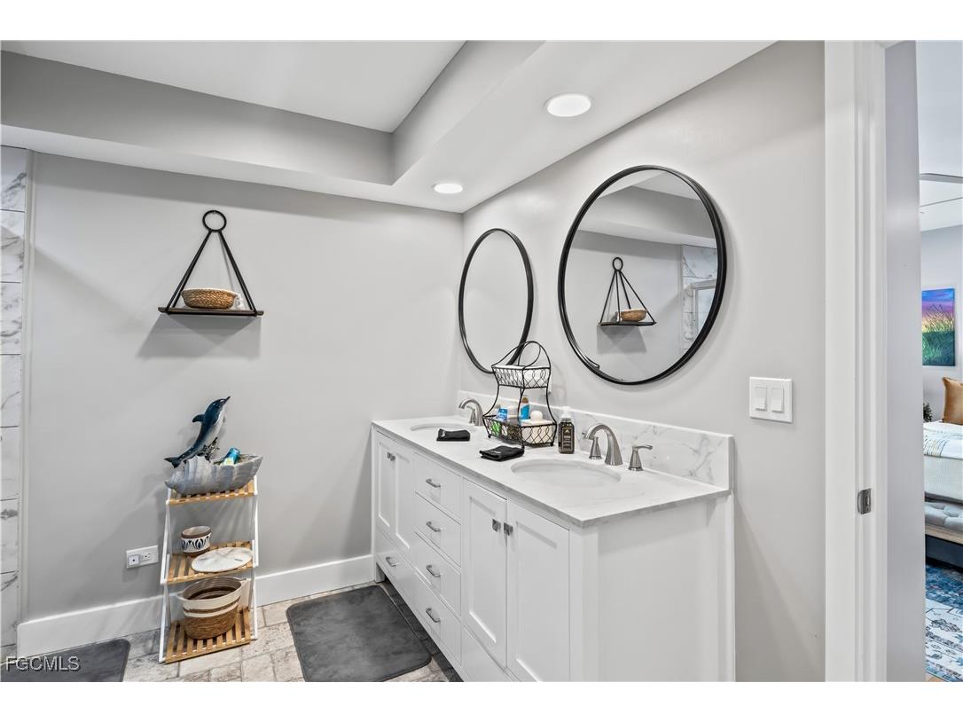 2420 Cherimoya Lane Saint James City FL 33956 2025014450 image31