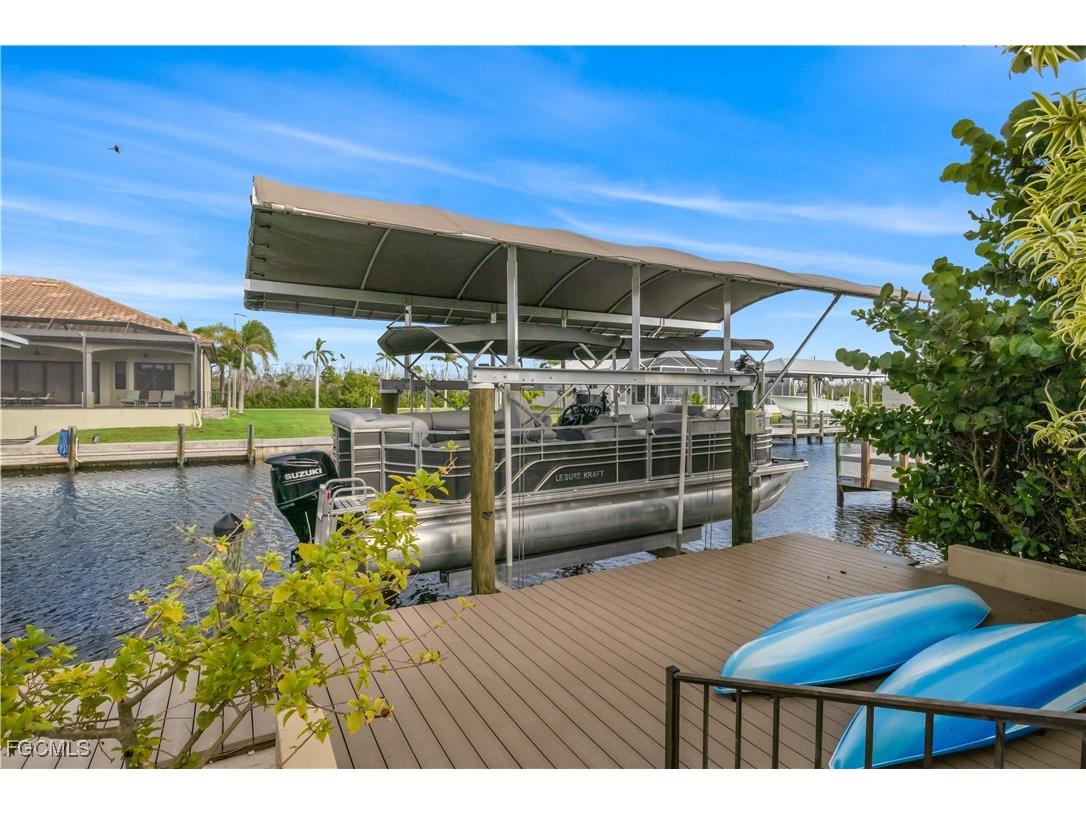 2420 Cherimoya Lane Saint James City FL 33956 2025014450 image41