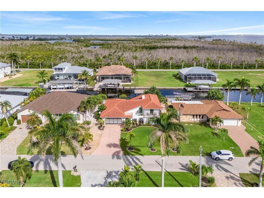 2420 Cherimoya Lane Saint James City FL 33956 2025014450 image8