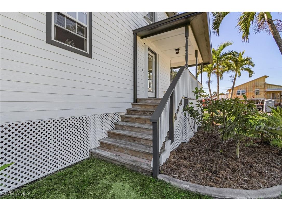 2420 Poinciana Avenue Saint James City FL 33956 225029182 image4