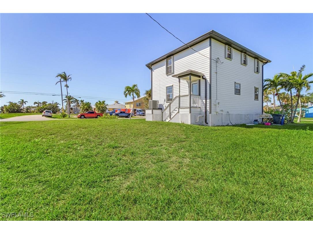 2420 Poinciana Avenue Saint James City FL 33956 225029182 image5