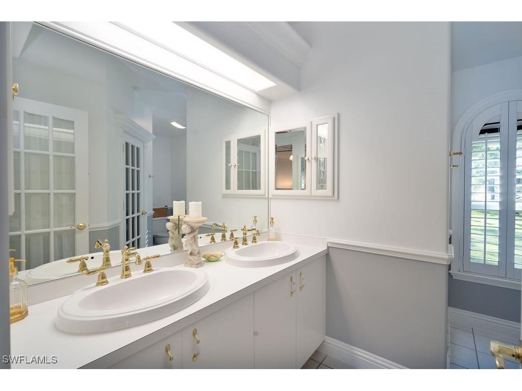 2421 22nd Avenue NE Naples FL 34120 225067789 image11