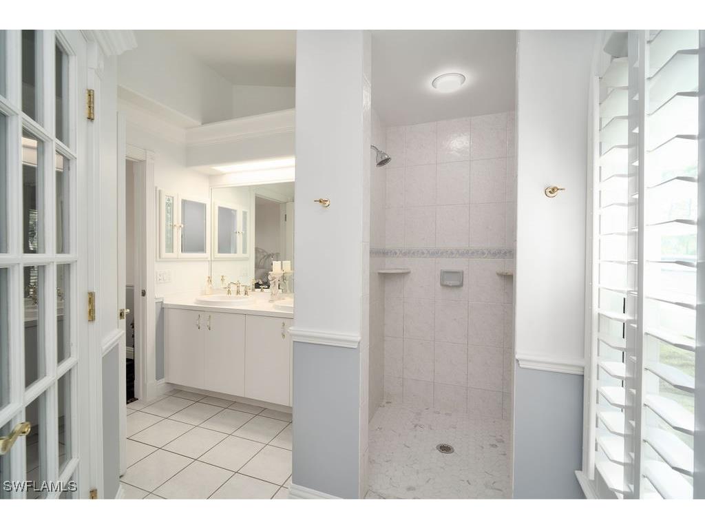 2421 22nd Avenue NE Naples FL 34120 225067789 image13