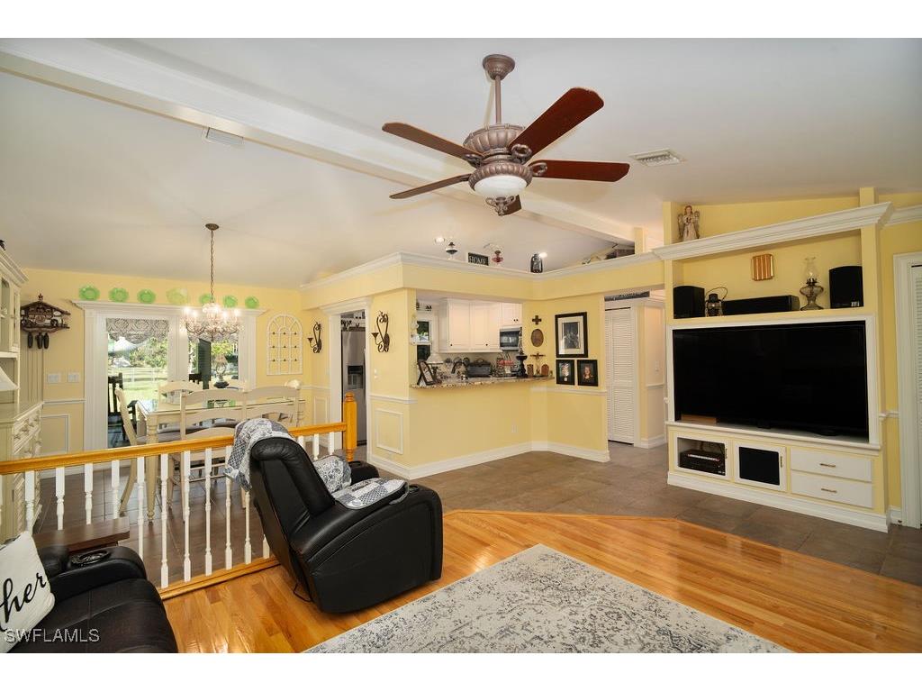 2421 22nd Avenue NE Naples FL 34120 225067789 image6