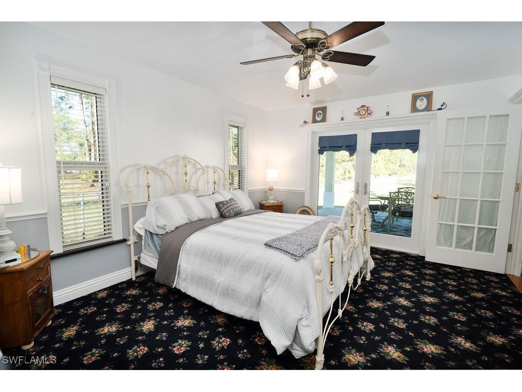 2421 22nd Avenue NE Naples FL 34120 225067789 image9